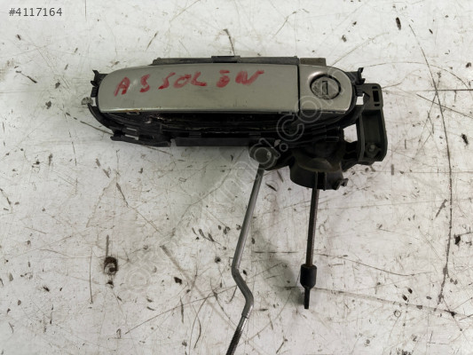 AUDİ A4 SOL ÖN KAPI DIŞ KOLU VE İÇİ KOMPLE