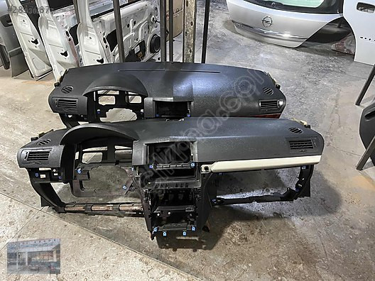 OPEL ASTRA H TORPİDO GÖGÜS ÇIKMA