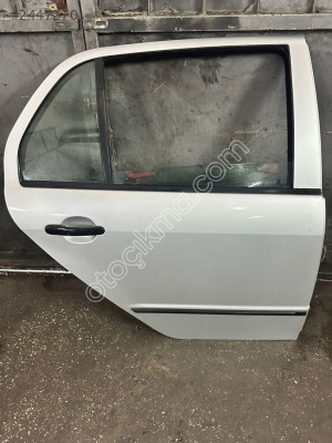 SKODA FABİA SAĞ ARKA KAPI