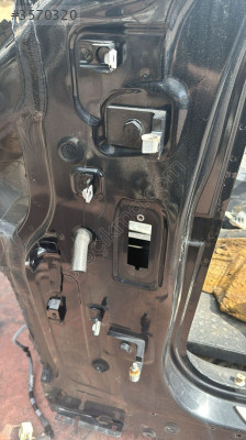 BMW X6 SOL ÖN KAPI BAĞLANTI YERLERİ