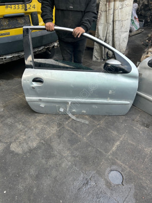 Peugeot 206 tek kapı sağ ön kapı