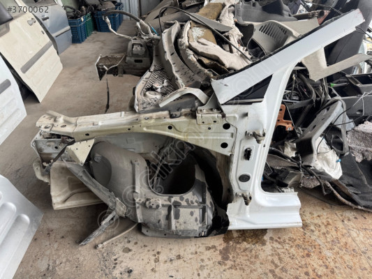 SEAT LEON ÇIKMA SOL ÖN ŞASE KESME KILIÇ SACI
