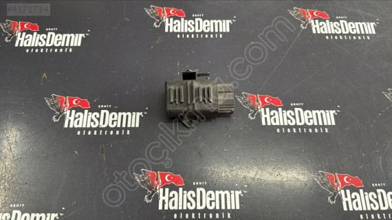SKODA SUPERB KOLTUK ISITMA KONTROL BEYNİ ÜNİTESİ 1Z0959772C