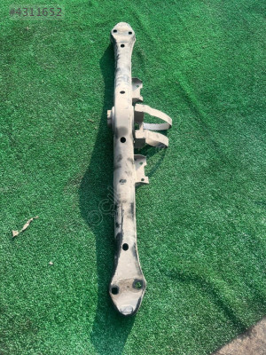 VOLKSWAGEN TOUAREG RADYATÖR ALT TRAVERSİ