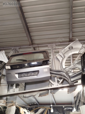 Peugeot 3008 Bagaj Kapağı HER TÜRLÜ BAGAJ BULUNUR