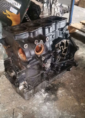 Transporter T5 kasa 1.9 motor volkswagen çıkma flaşlı motor