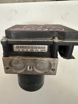 0265950618 Mercedes A Klass ABS Beyni  A0064310812 0265235225