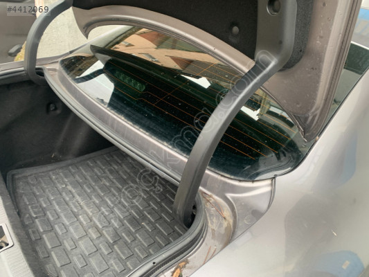 RENAULT FLUENCE SAĞ BAGAJ MENTEŞESİ  KAPLAMA ORJ SÖKME RENKAY