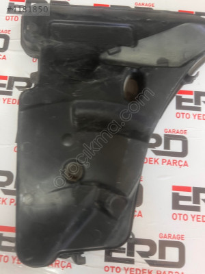 FORD FOCUS SİLECK SU DEPOSU