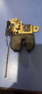 Volkswagen bora bagaj kilidi fişli orj