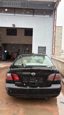 2000 model nissan primera bagaj kapağı