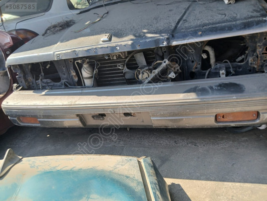 Mazda 929 Royal Clasic Ön tampon