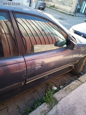 1995 opel omega sağ ön kapı