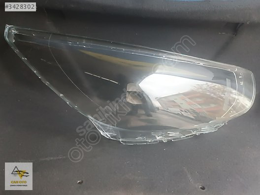 Hyundai Accent blue sağ far camı