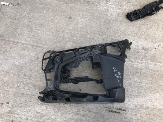 BMW 4 SERİ G22 M ÖN TAMPON SOL SİS FAR BRAKETİ 51118076711