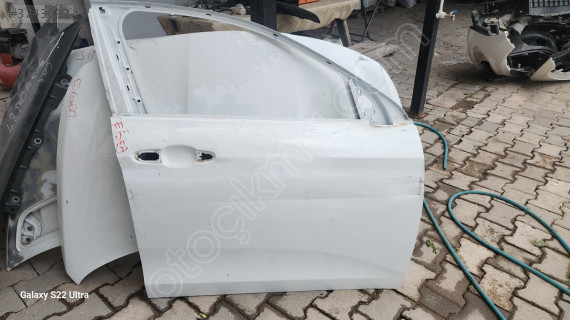 Fiat egea sağ ön kapı orjinal çıkma