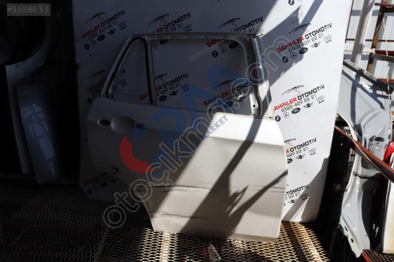 BMW X1 E84 SAĞ ARKA KAPI