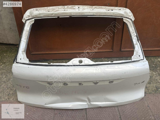 VOLVO XC40 BAGAJ KAPAĞI