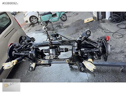 BMW F20/F22/F30/F32 ARKA YÜRÜYEN SALINCAK TRAVERS AKS TAŞIYICI