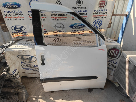 Fiat Doblo geniş aile sağ ön kapı