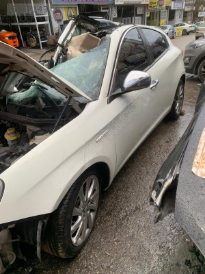 ALFA ROMEO GUİLETTA SOL ÖN KAPI