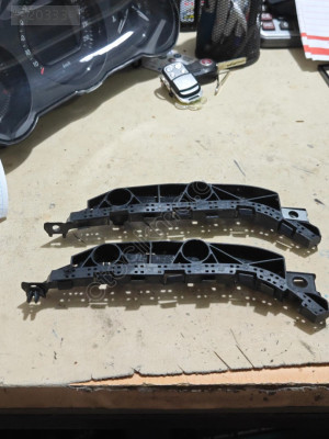 2011 Honda Civic sol ön çamurluk braketi çıkma