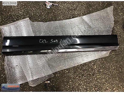 81A853960 AUDI Q2 SAĞ ÖN KAPI BANDI