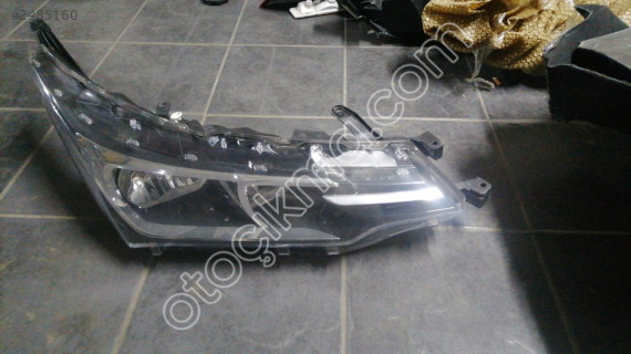Toyata corolla sağ far