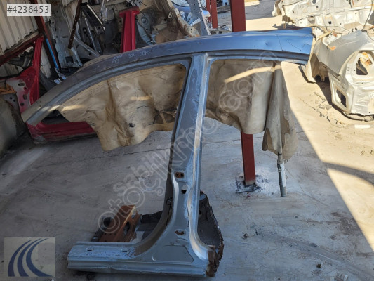 MAZDA 3 2005 ÇIKMA SOL ORTA DİREK