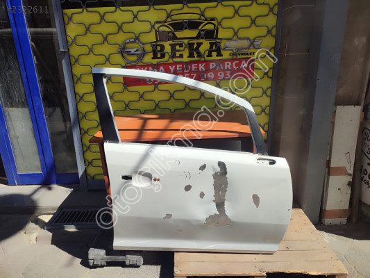 OPEL CORSA D SAĞ ÖN KAPI BEYAZ ÇIKMA ORJİNAL YEDEK PARÇA