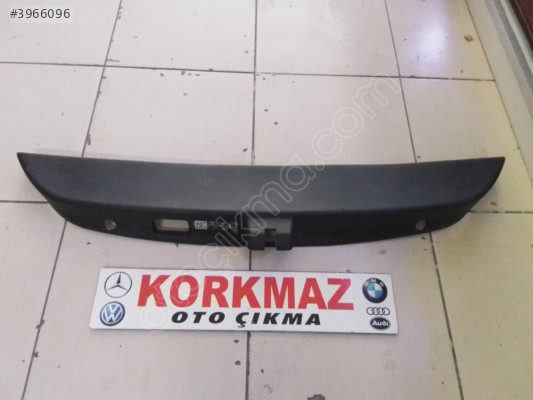MERCEDES C KASA W206 BAGAJ KİLİT BAKALİTİ