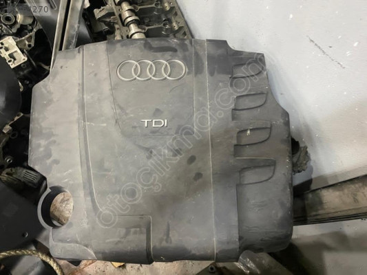AUDİ MOTOR ÜST KAPAĞI