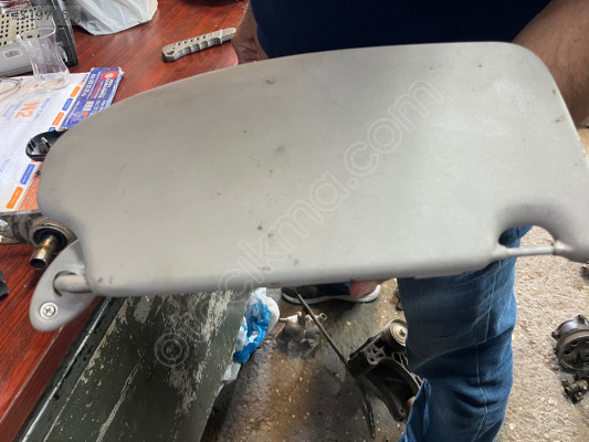 Ford Focus 2,5 güneşlik