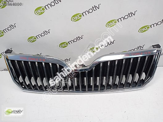 2013 - 2015 Skoda Superb Ön Panjur 3T0853668B