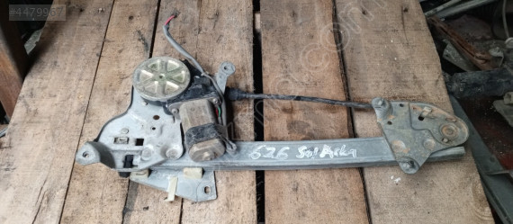 Mazda 626 sol arka cam krikosu