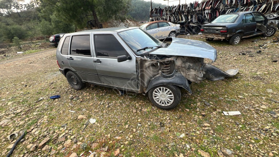 FİAT UNO HATASIZ SAĞ ARKA KAPI