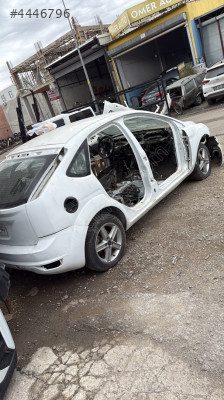 Ford Focus 2.5 Hb arka sağ çamurluk