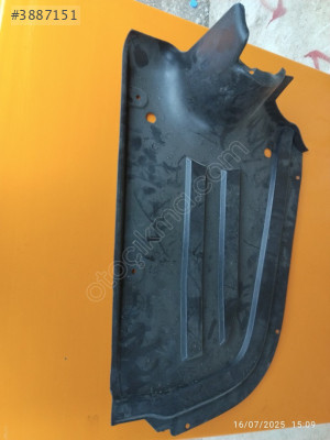 SAĞ ARKA ALT KAPAK PASSAT B7