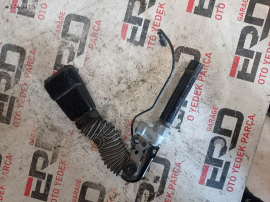 BMW F10 ÖN SAĞ YOLCU EMNİYET KEMERİ TOKA ALICI 630949700C