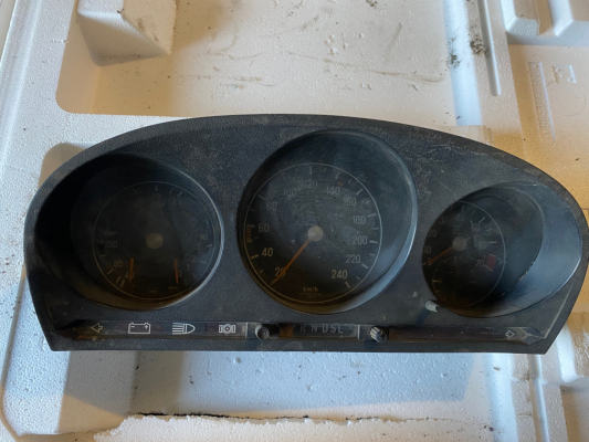Mercedes w116 gösterge saati