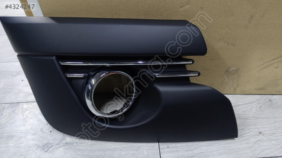 Peugeot 3008 sis farı çerçevesi Sağ