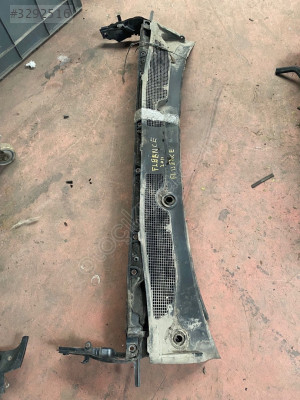 RENAULT FLUENCE 2011 ÇIKMA ÖN CAM IZGARASI