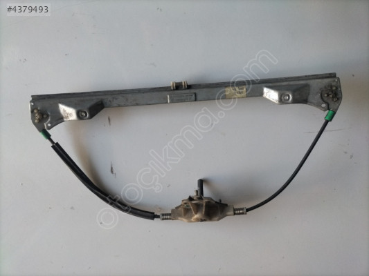 03261 RENAULT CLİO 2 SAĞ ÖN KAPI CAM KRİKOSU