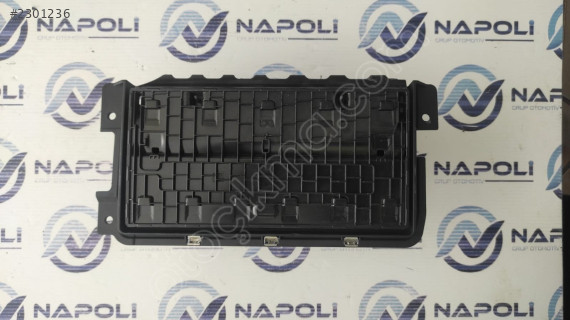 4N1858601A MEŞRUBAT TUTUCU AUDİ A8