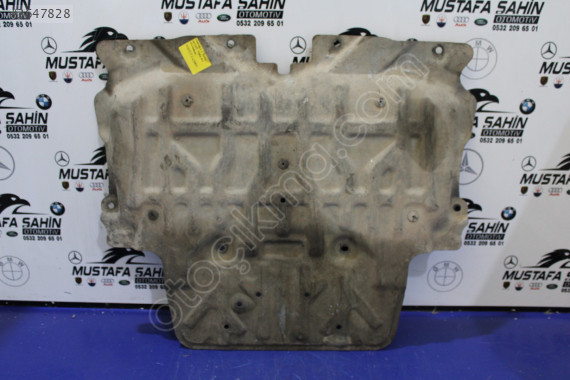 MERCEDES C SERİ W205 MOTOR ALT MUHAFAZA A2055240001