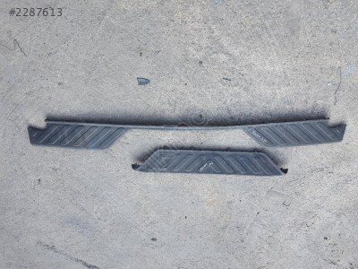 NİSSAN NAVARA ARKA TAMPON PLASTİKLERİ