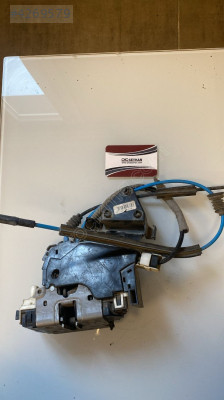 A2047301335 mercedes c180 w204 sol arka kapı kilidi