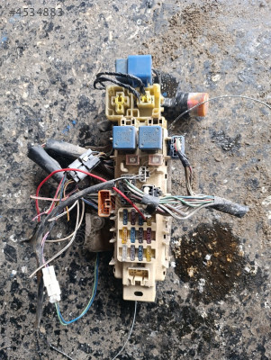 Toyota efsane  sigorta tablası