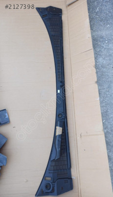 RENAULT MEGANE IV ÖN CAM IZGARASI