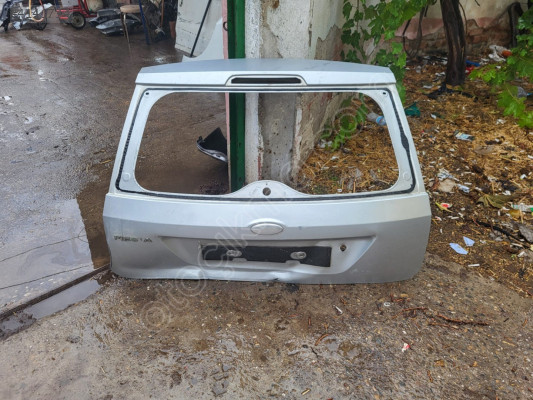 Ford fiesta bagaj kapağı